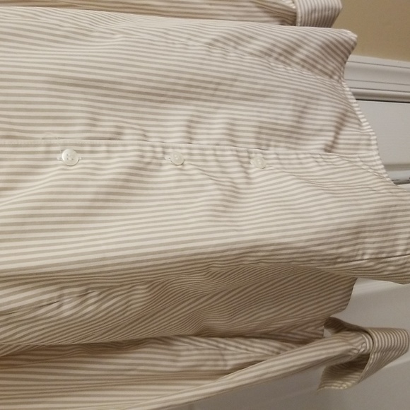 Classic pinstripe button down shirt by Calvin Klein. - Picture 4 of 8